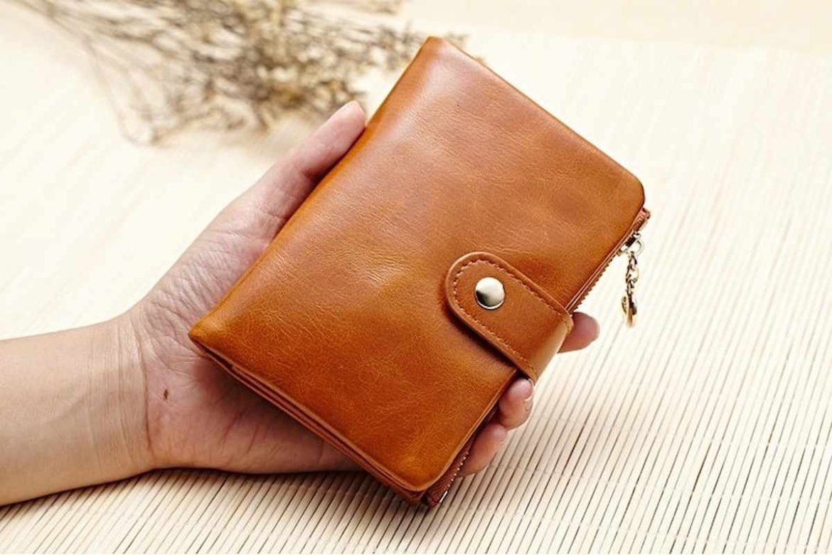 cowhide leather purse and wallets for women’s use