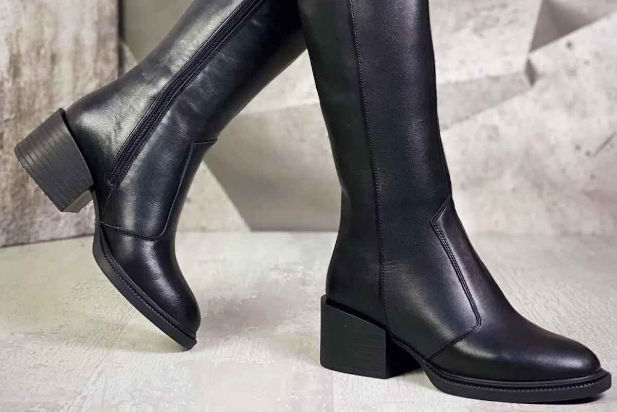 leather flat heel boots